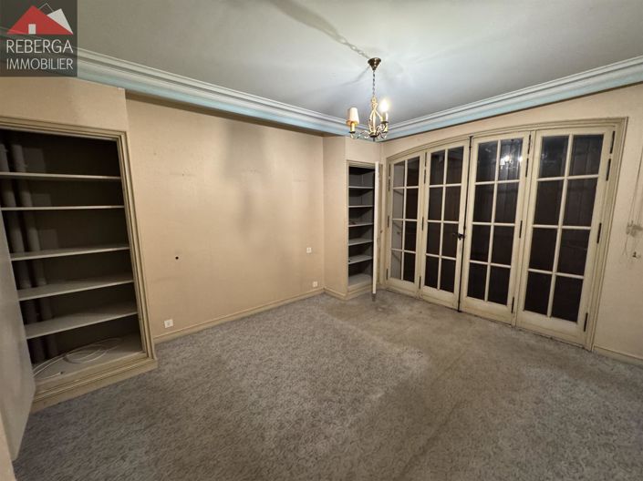 Image No.16-5 Bed House for sale