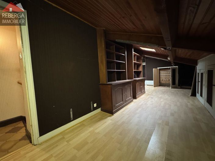 Image No.24-5 Bed House for sale