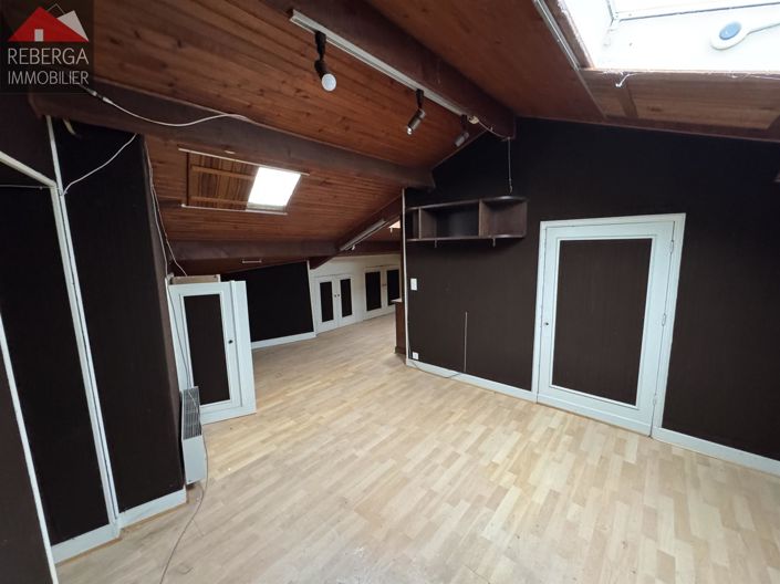 Image No.26-5 Bed House for sale