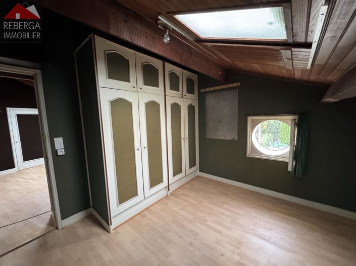 Image No.27-5 Bed House for sale