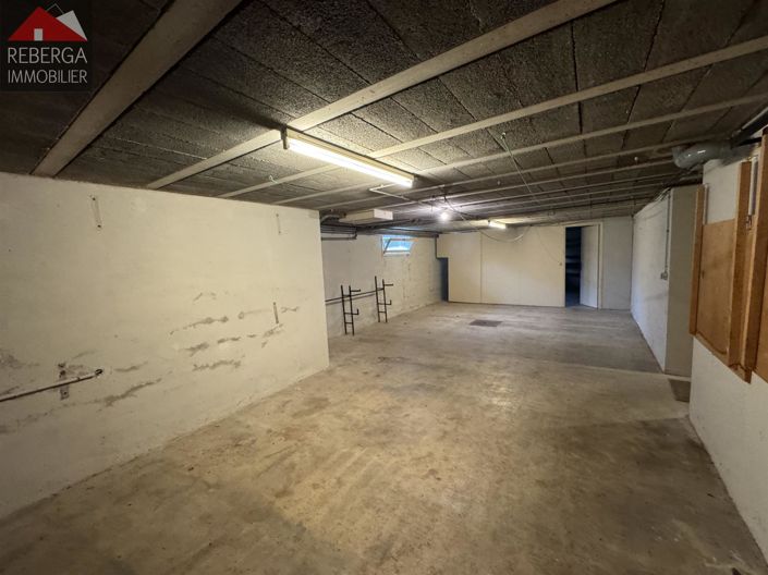 Image No.28-5 Bed House for sale