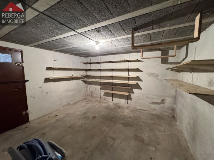 Image No.30-5 Bed House for sale