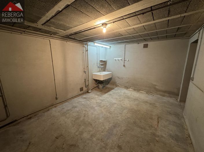 Image No.31-5 Bed House for sale