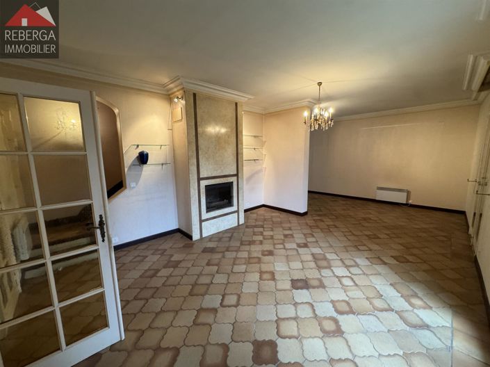 Image No.5-5 Bed House for sale