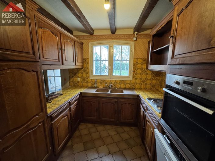 Image No.8-5 Bed House for sale