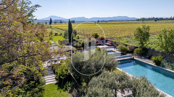 Image No.2-Maison de 6 chambres à vendre à Sainte-Cécile-les-Vignes