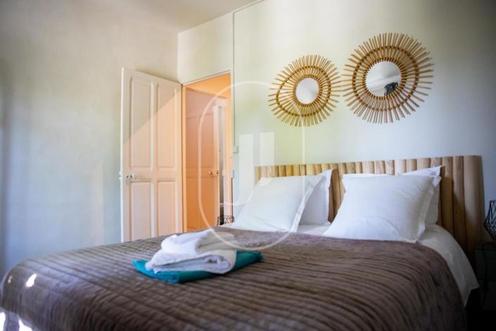 Image No.6-Maison de 6 chambres à vendre à Sainte-Cécile-les-Vignes