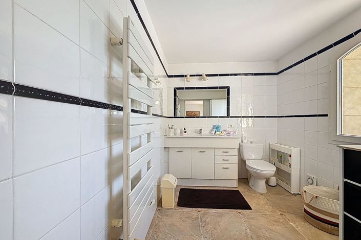 Image No.13-4 Bed House for sale