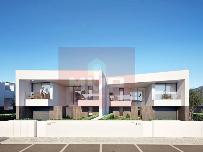 Image No.10-4 Bed House for sale