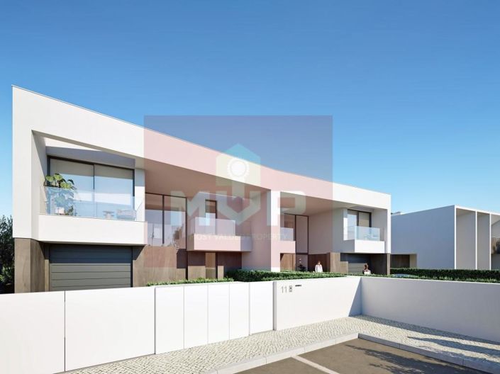 Image No.12-4 Bed House for sale