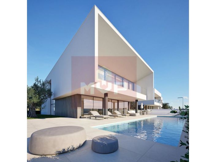 Image No.13-4 Bed House for sale