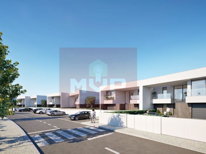 Image No.14-4 Bed House for sale