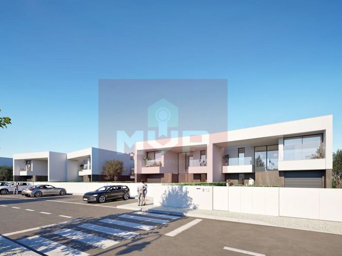 Image No.9-4 Bed House for sale