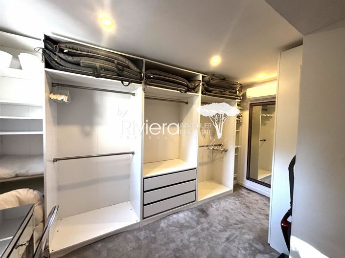 Image No.17-5 Bed House for sale