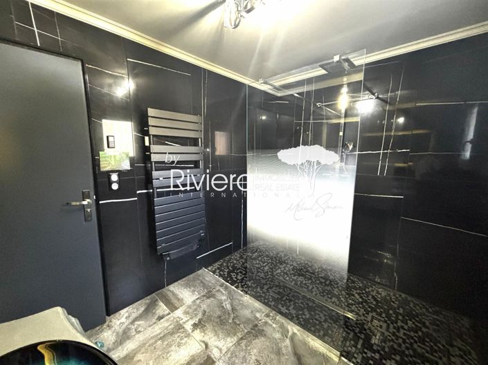 Image No.19-5 Bed House for sale