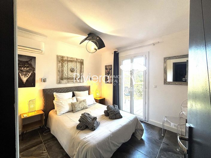 Image No.20-5 Bed House for sale