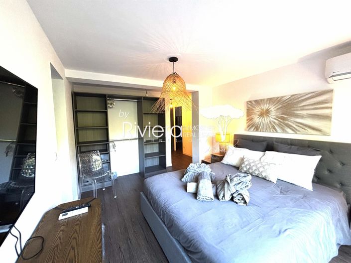 Image No.26-5 Bed House for sale