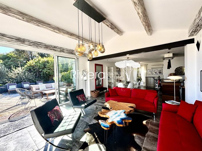 Image No.9-5 Bed House for sale