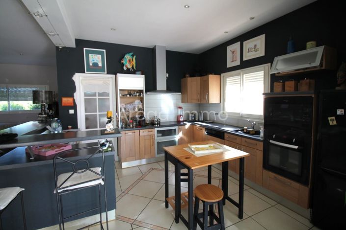 Image No.3-3 Bed House for sale