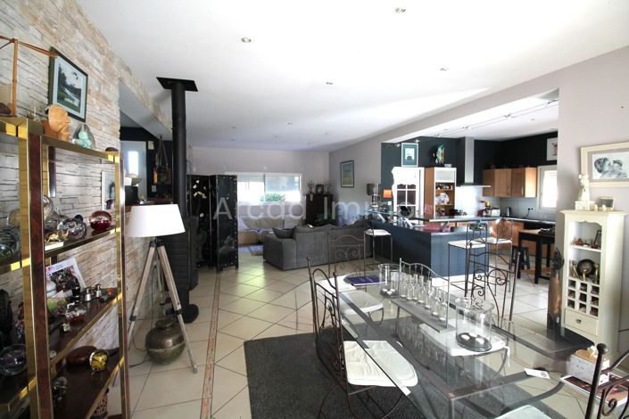 Image No.4-3 Bed House for sale