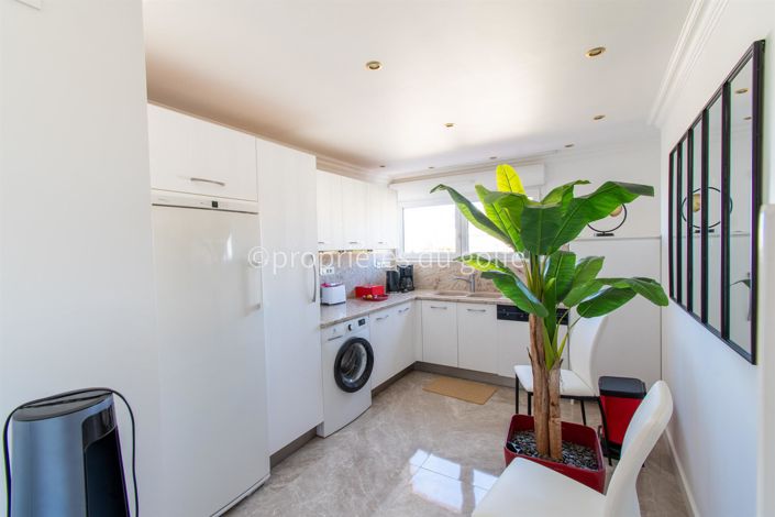 Image No.14-3 Bed Apartment for sale