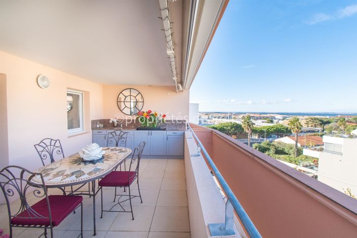 Image No.15-3 Bed Apartment for sale