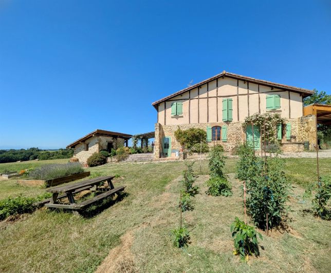 Image No.1-4 Bed House for sale