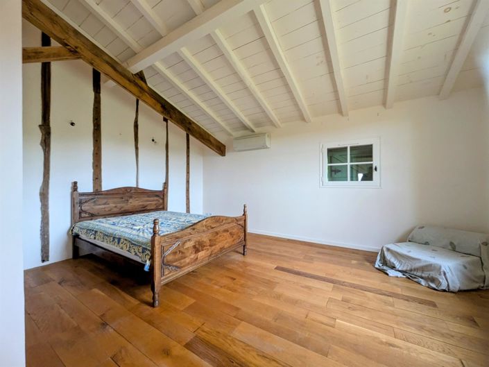 Image No.11-4 Bed House for sale