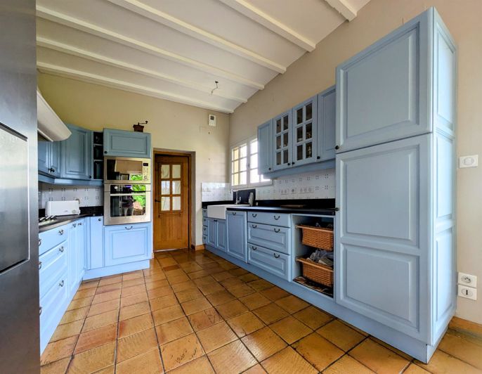 Image No.5-4 Bed House for sale