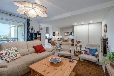 2 Bed Apartment for sale