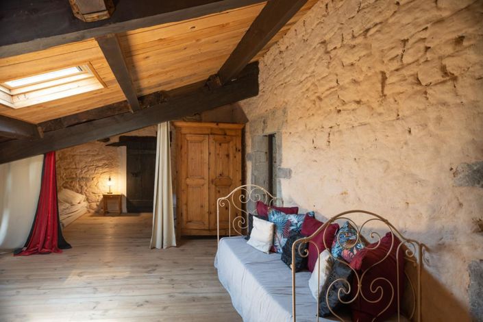 Image No.18-4 Bed House for sale