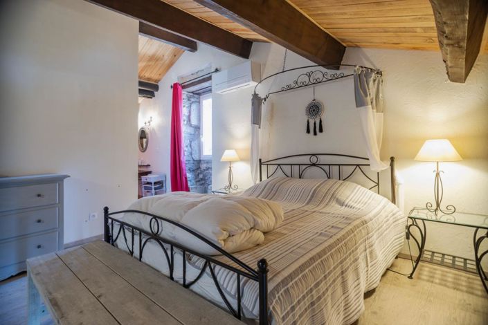 Image No.20-4 Bed House for sale