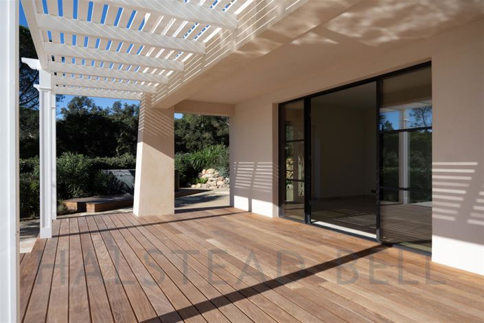 Image No.15-6 Bed House for sale