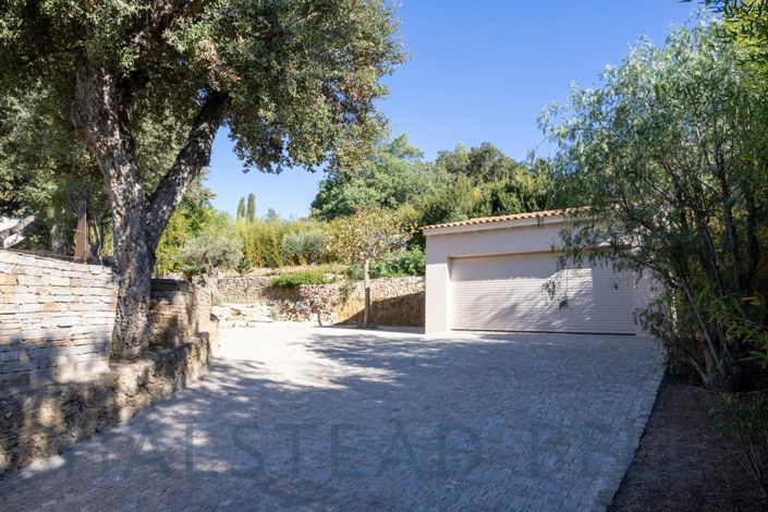 Image No.17-6 Bed House for sale