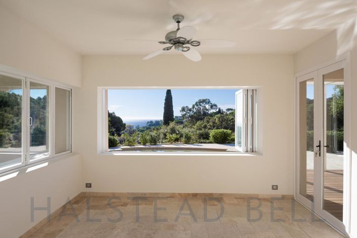 Image No.6-6 Bed House for sale