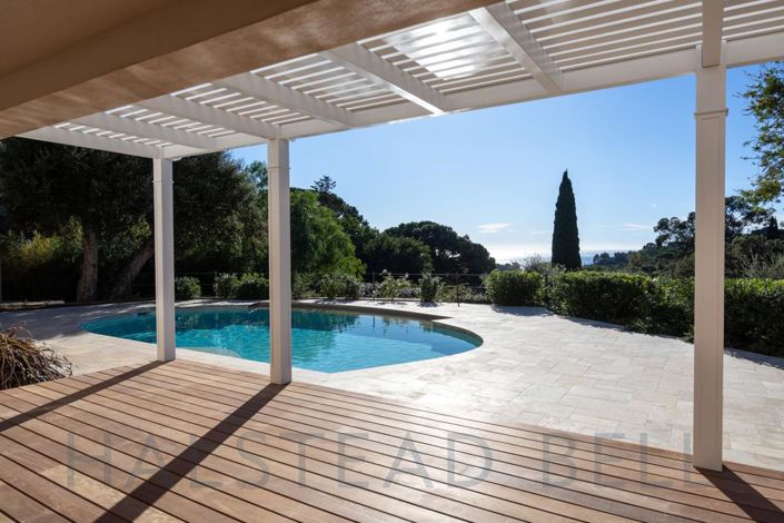 Image No.8-6 Bed House for sale