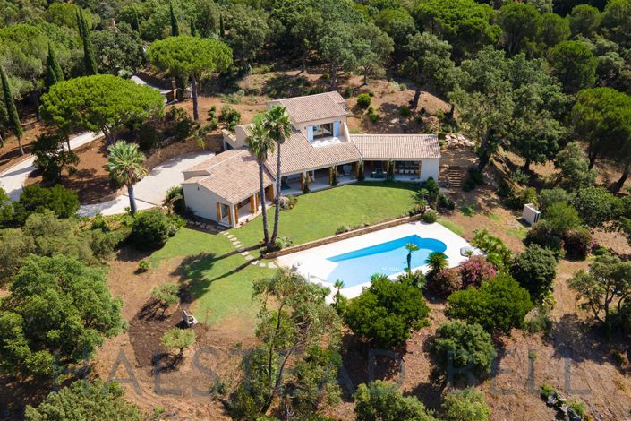 Image No.1-6 Bed House for sale