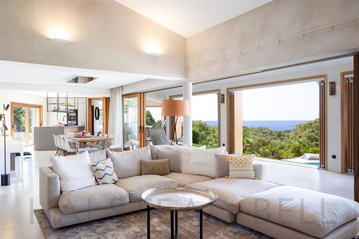 Image No.10-6 Bed House for sale