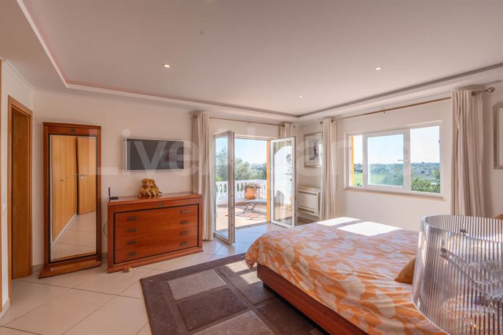 Image No.13-6 Bed House for sale