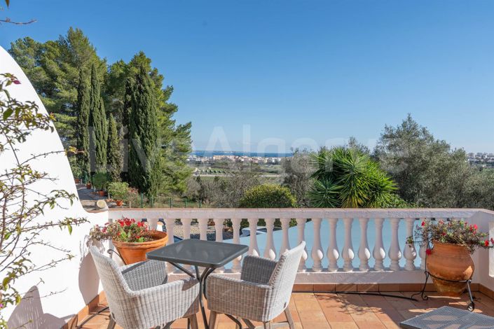 Image No.14-6 Bed House for sale