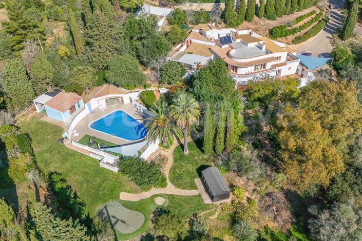 Image No.2-6 Bed House for sale