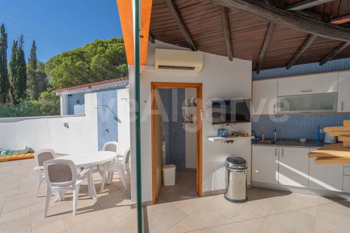 Image No.22-6 Bed House for sale