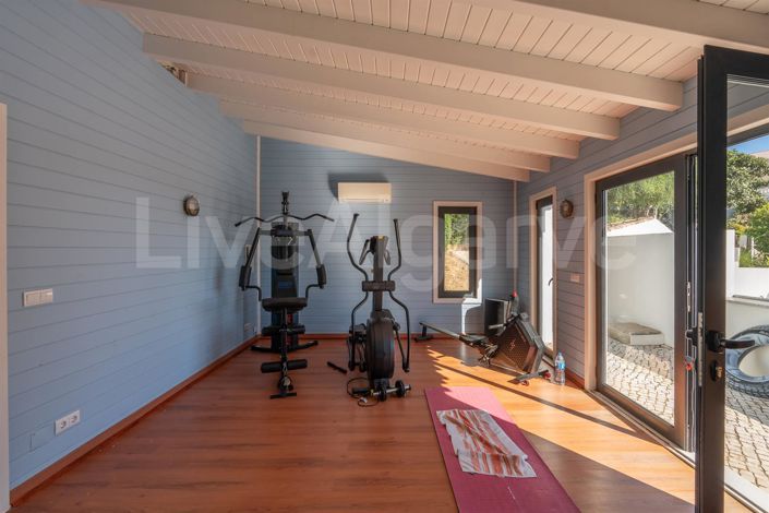 Image No.49-6 Bed House for sale