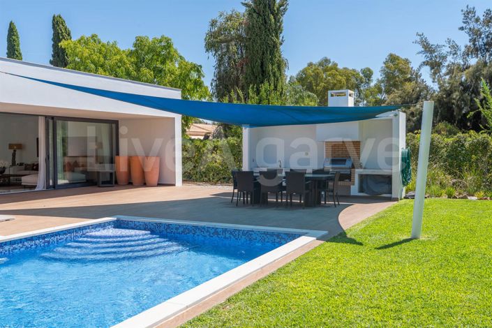 Image No.12-4 Bed House for sale