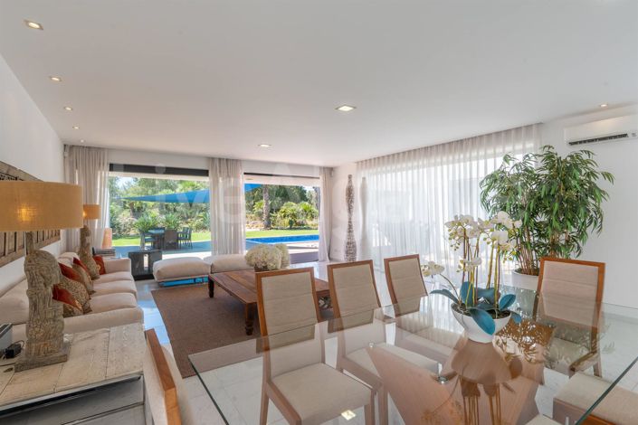 Image No.9-4 Bed House for sale