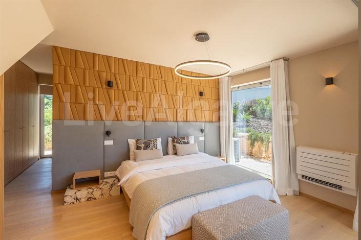 Image No.19-4 Bed House for sale