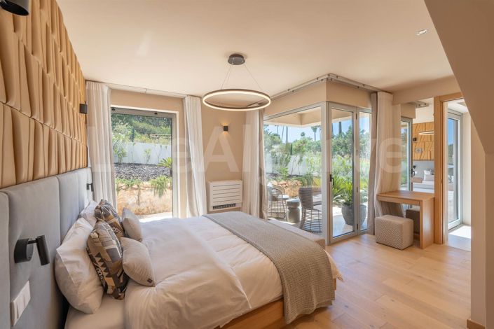 Image No.21-4 Bed House for sale