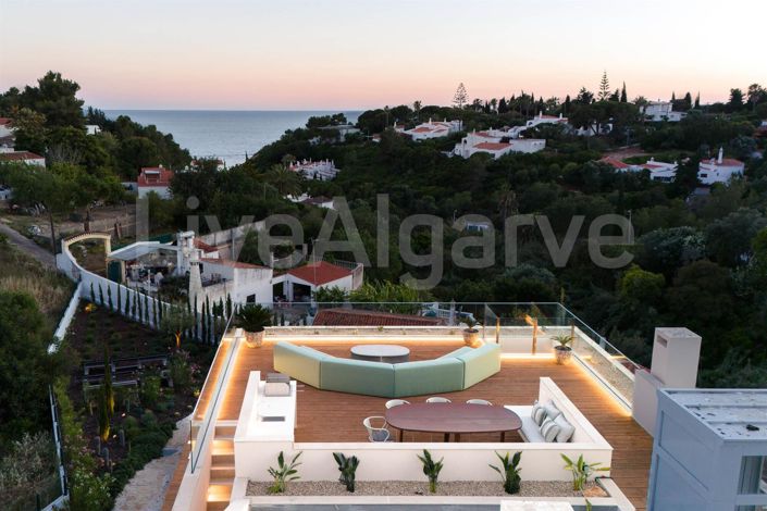 Image No.30-4 Bed House for sale