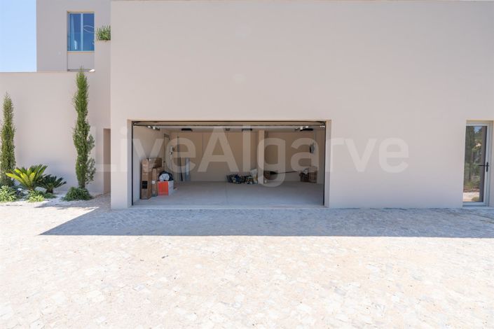 Image No.39-4 Bed House for sale