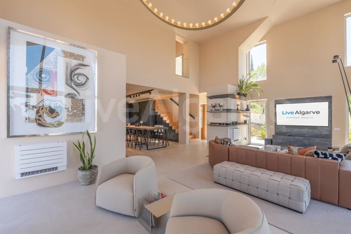 Image No.5-4 Bed House for sale